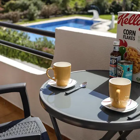 The Concierge - Center Apartment