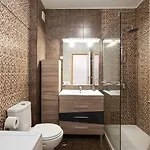 The Concierge - Center Apartment *